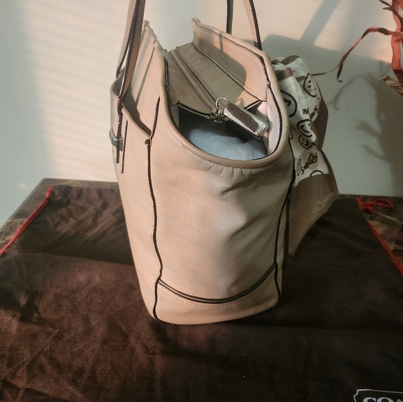 Coach Tan and Brown Tote Bag - Picture 11 of 15